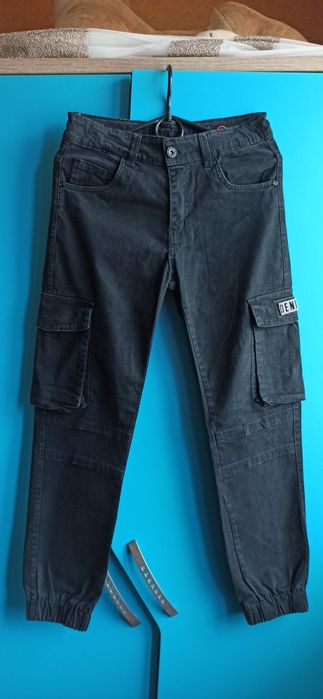 Продам штаны на мальчика.