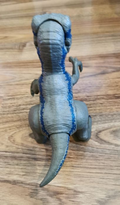 Динозавр Jurassic World Дитинча Блю