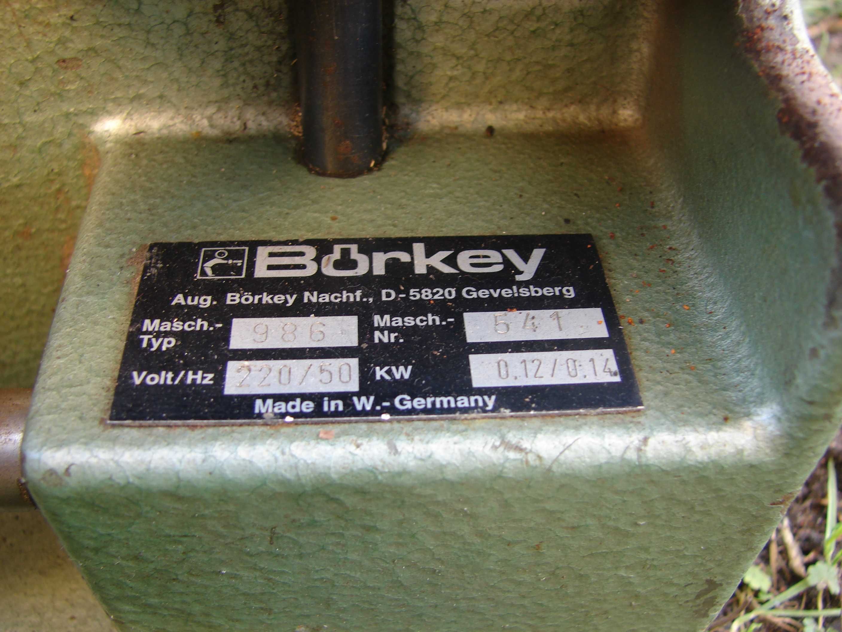 Stara  maszyna  do dorabiania  kluczy BORKEY typ 986 kolekcjonerska