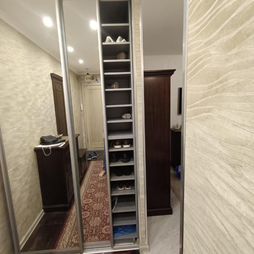 Продаю 3 ком кв Парковая 3/5 кирпич, ремонт, мебель, техника