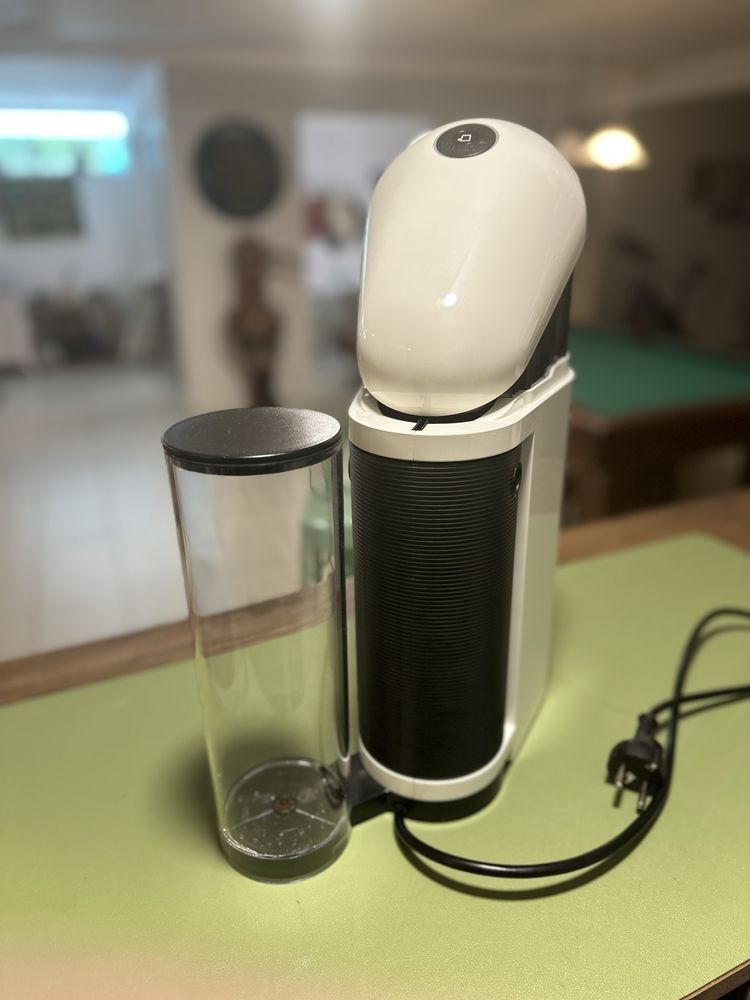 Máquina de café Nespresso Krups Vertuo Plus