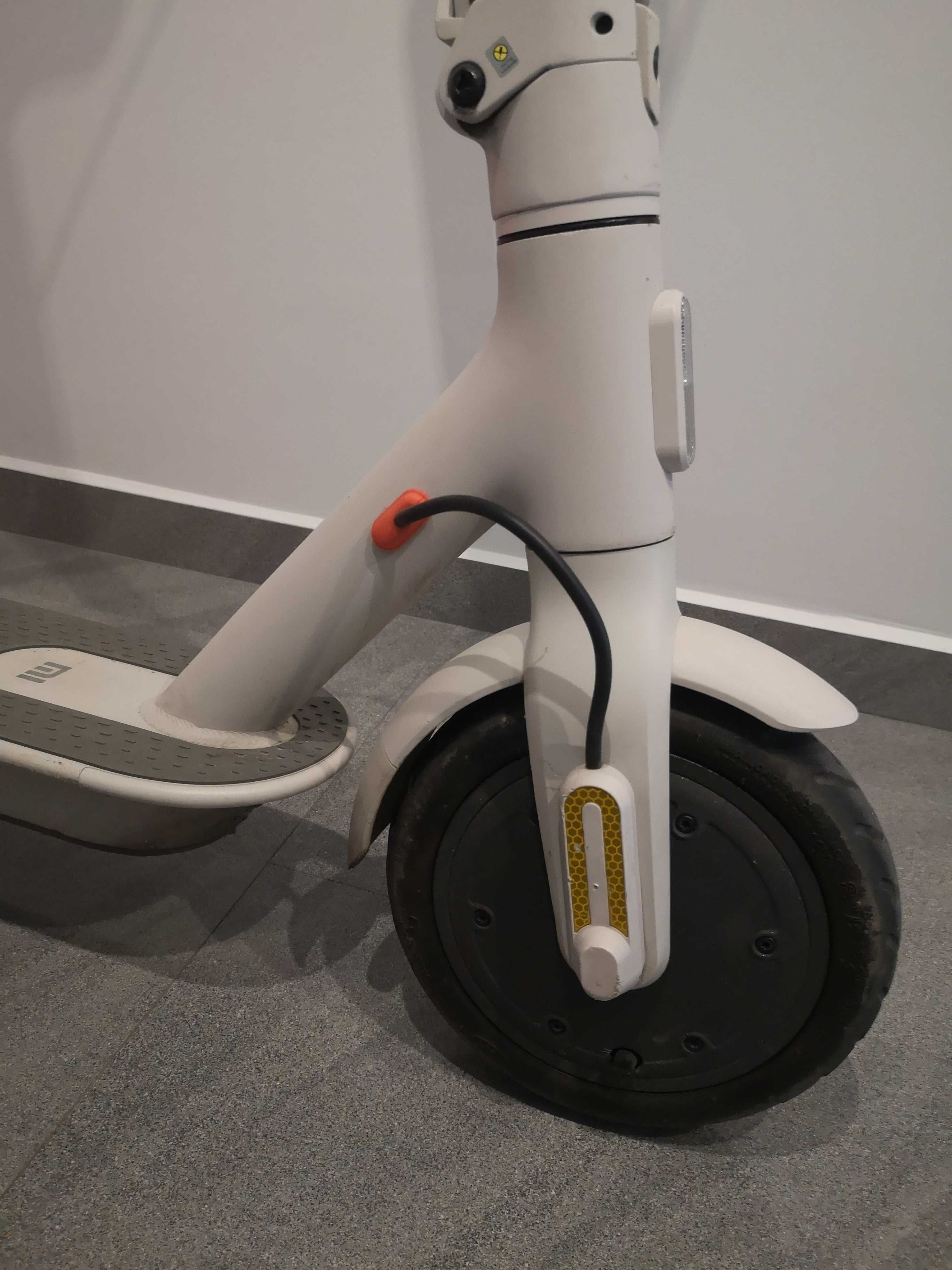 Hulajnoga elektryczna Xiaomi mi scooter 3