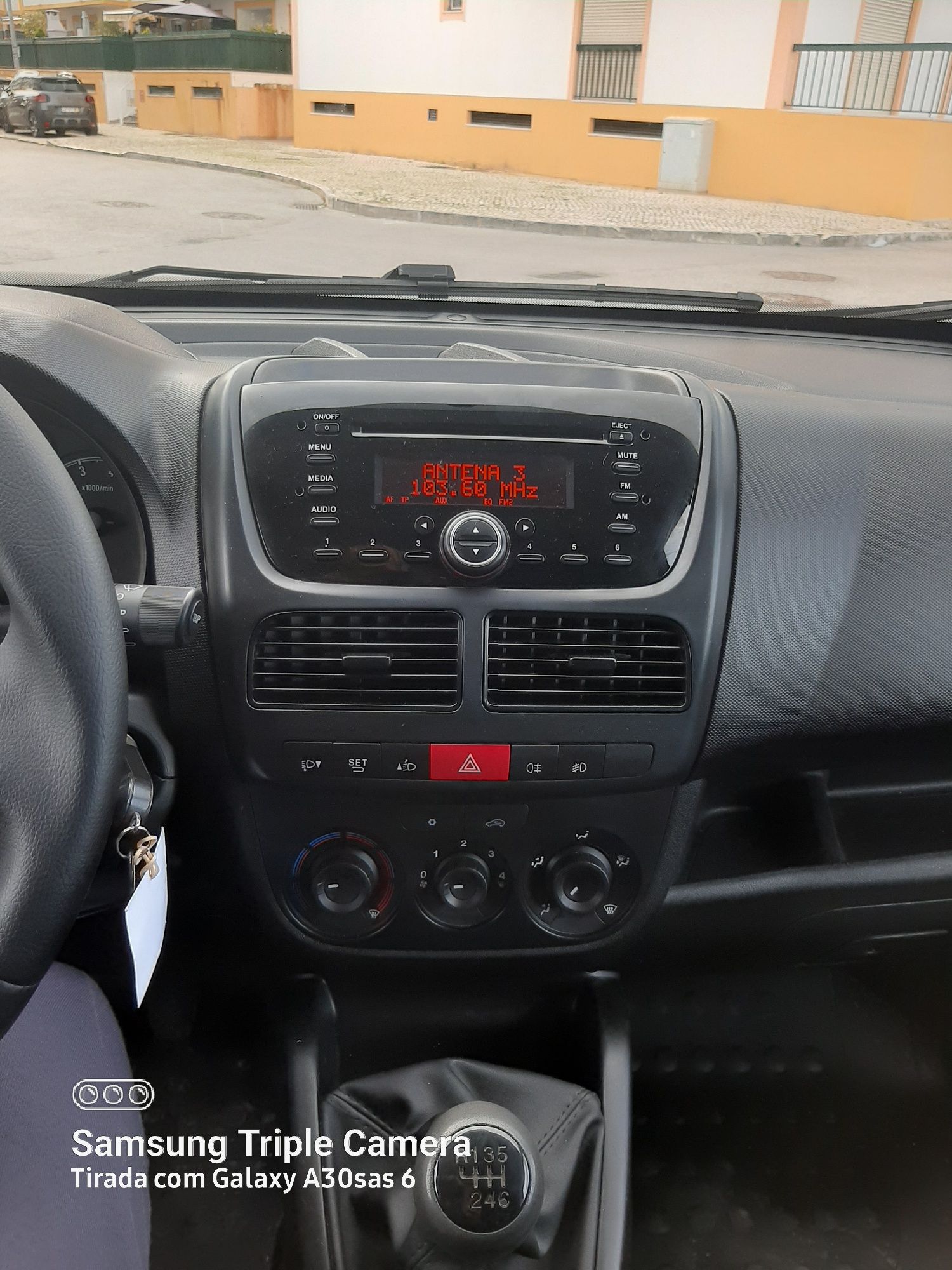 Opel combo2018 1.6CDTI