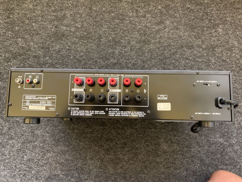 Kenwood Basic M1 - Amplificador
