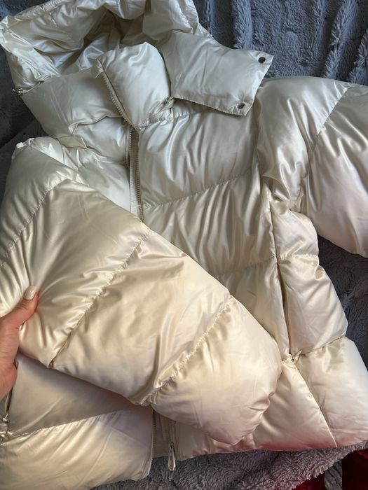 Зимовий пуховик жіночий