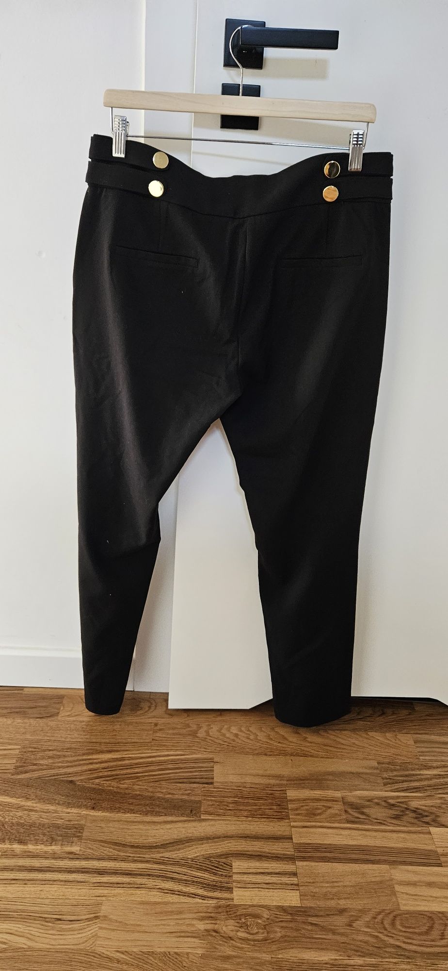 Czarne Eleganckie spodnie typu cygaretki roz XL jak nowe
