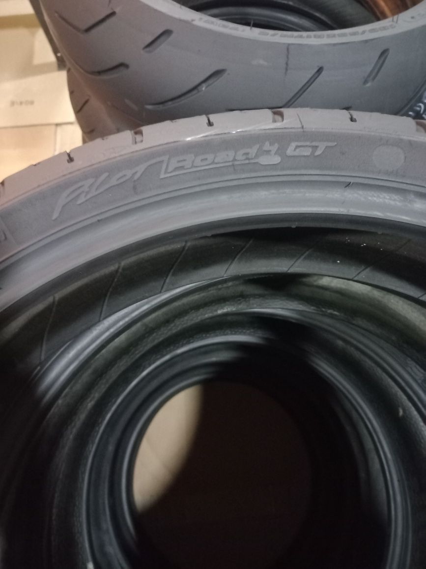 pneu mota seminovo 120/70/18 Michelin pilot road 4 gt 2 ct