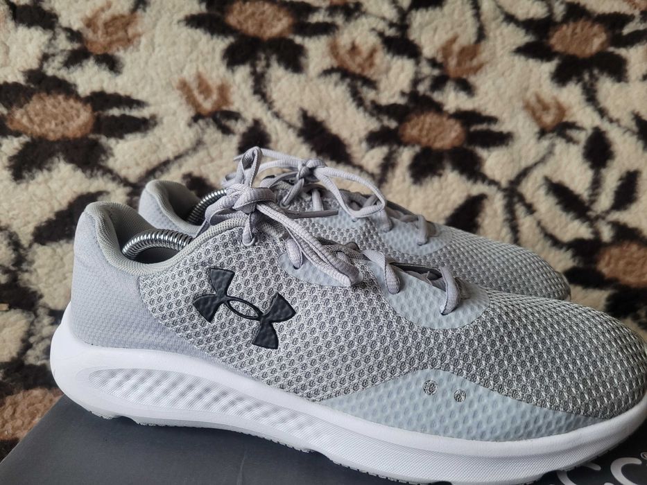 Super lekkie buty biegania trening UA Charged Pursuit 3 wkł.28,5 cm