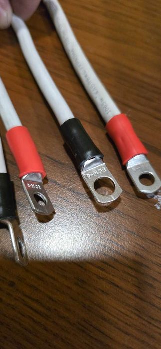 Силовий кабель 16-35мм2 для підкючення АКБ з опрес. кінцями в гофрі