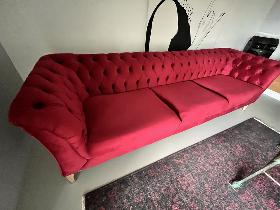 Sofa trzyosobowa bordowa czerwona chesterfild wygodna kanapa