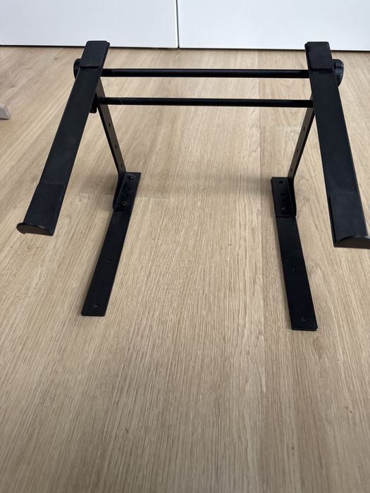 Statyw, stojak pod laptopa - idealny dla DJa.
