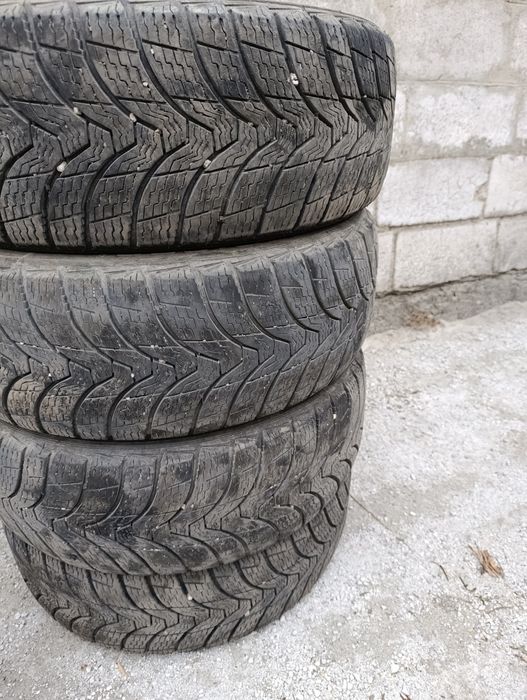 Резина зимняя R16