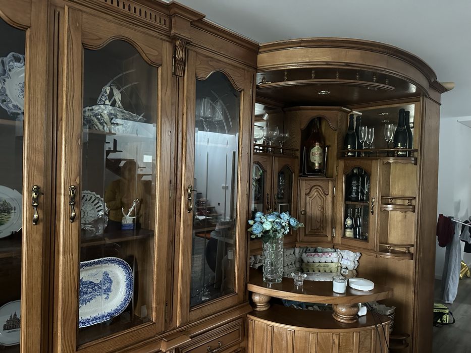 Móvel de sala com bar e móvel de tv