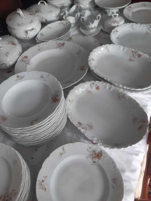 Sprzedam duży serwis obiadowy