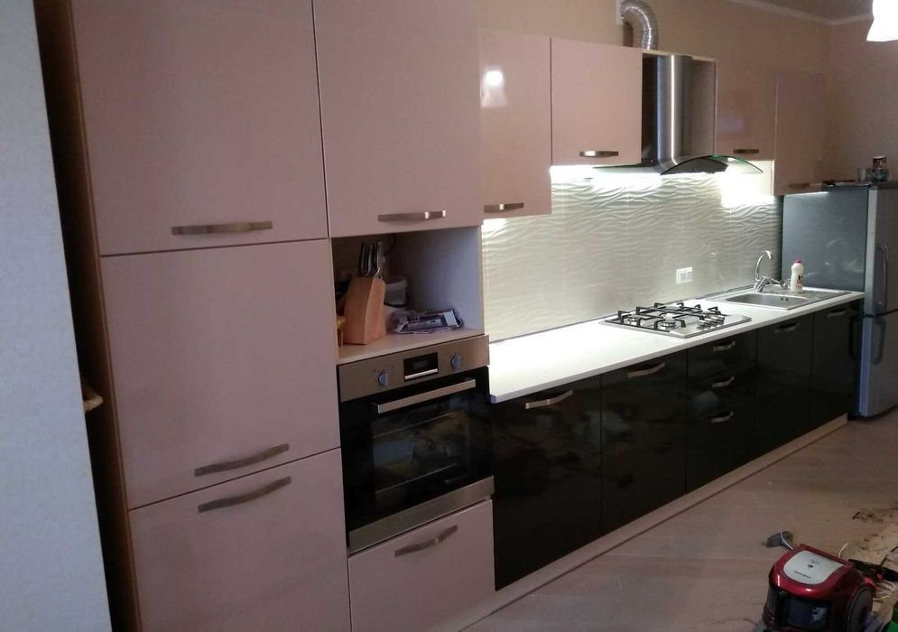 Простора 3-кімнатна квартира в новобудові на Озерній