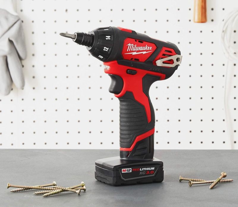 Акумуляторна викрутка Milwaukee 2401-20