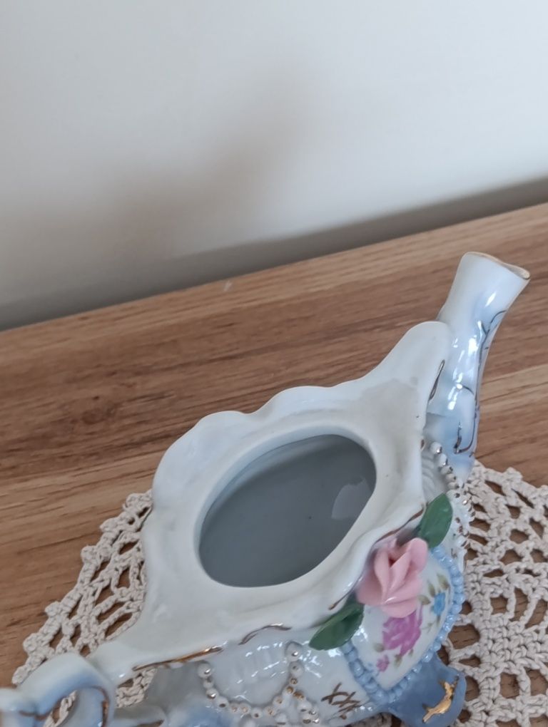 Czajniczek, dzbanuszek porcelanowy