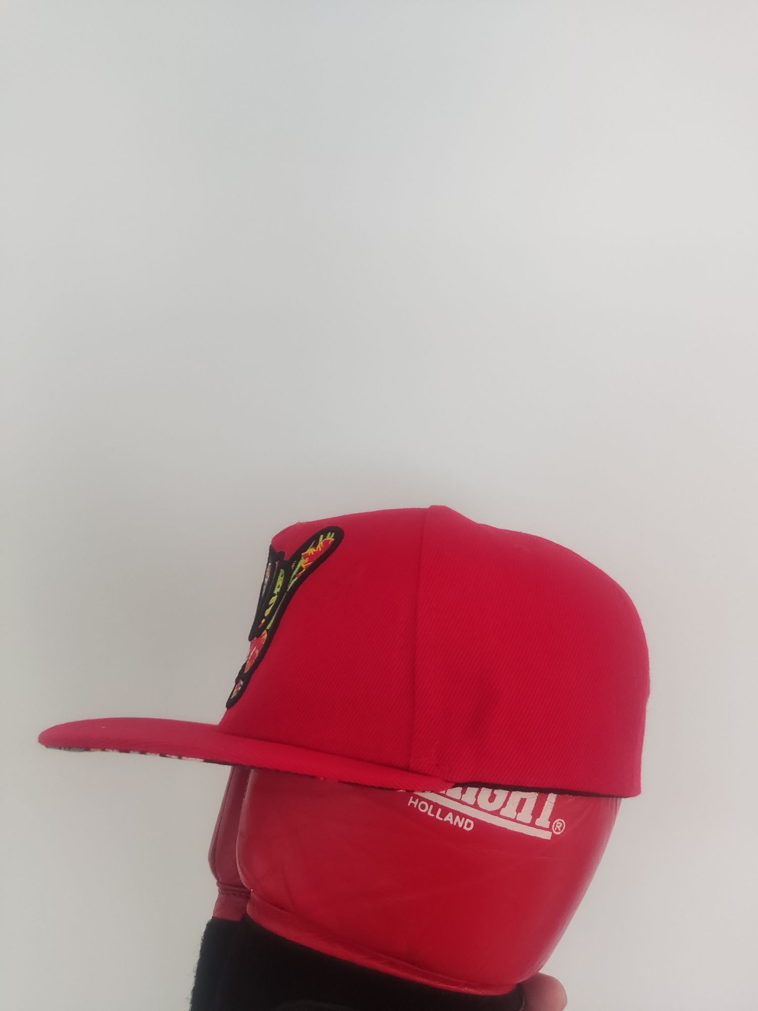 Czapka z daszkiem snap back  "Shaka"