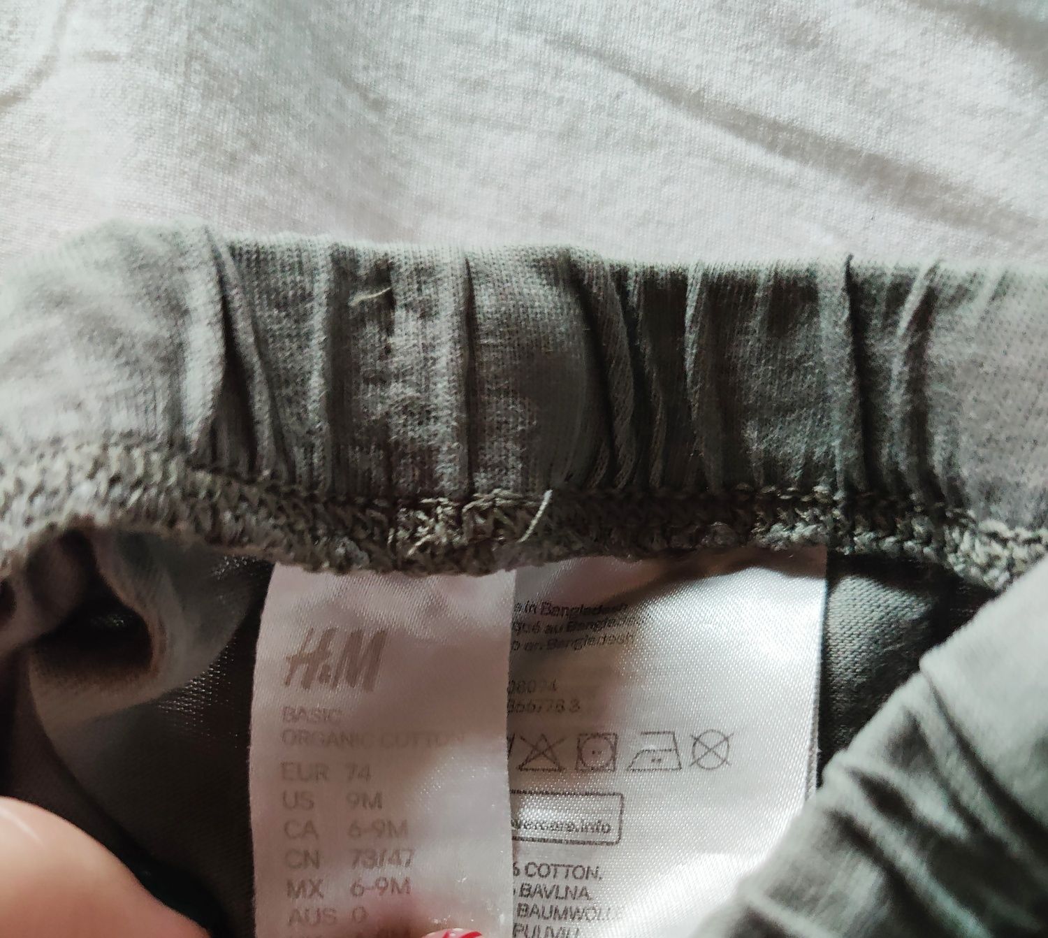 Jasnozielone spodnie niemowlęce H&M r 74 haremki