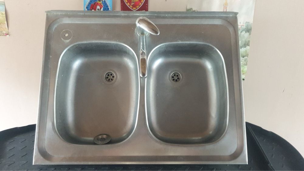 Продам мойку двойную