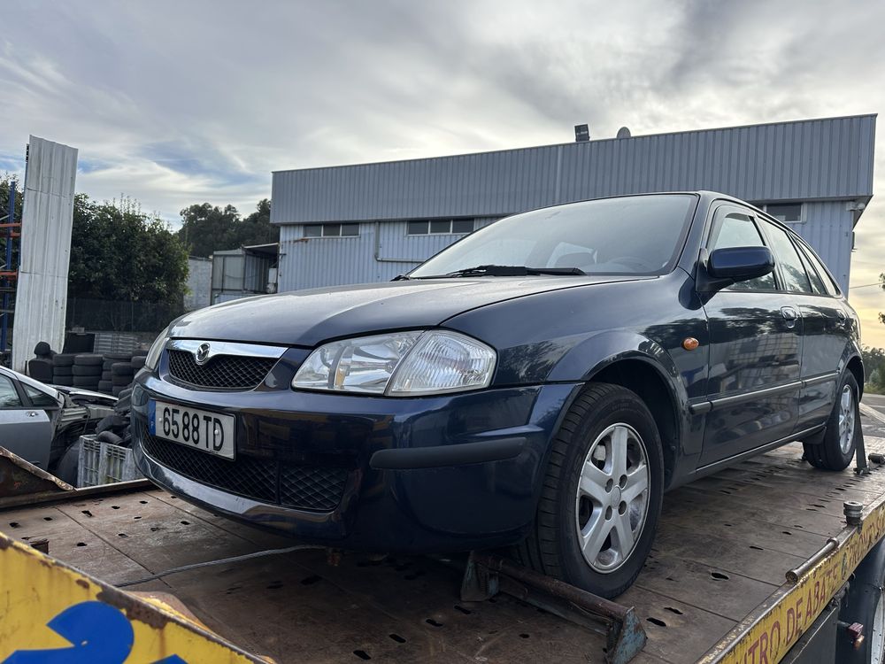 Mazda 323F 2.0 turbo ano 2002 para pecas