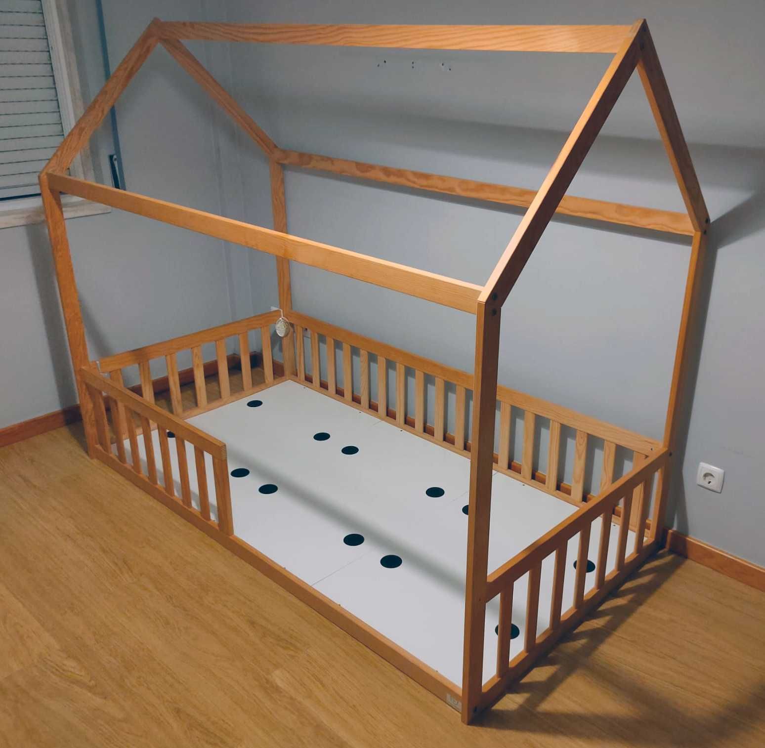 Cama casinha Montessori para Crianças - Madeira