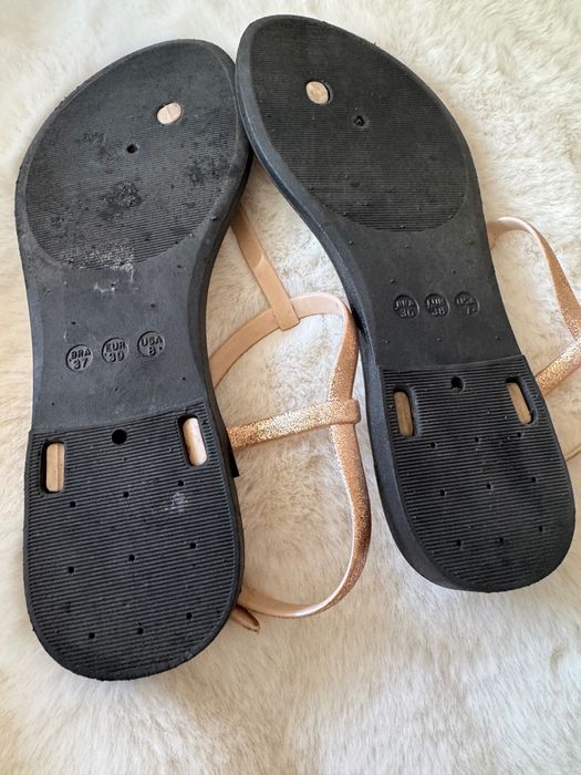 Sandálias efeito glitter 39