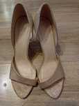 Buty na obcasie damskie