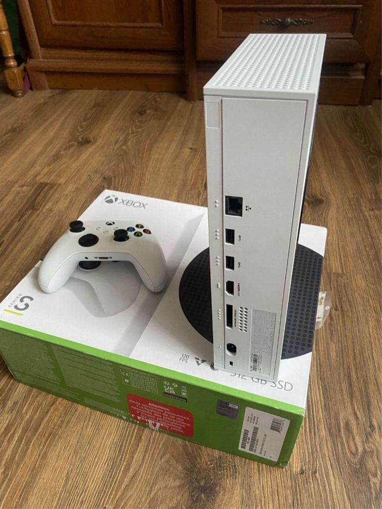 Xbox series s,в гарному стані