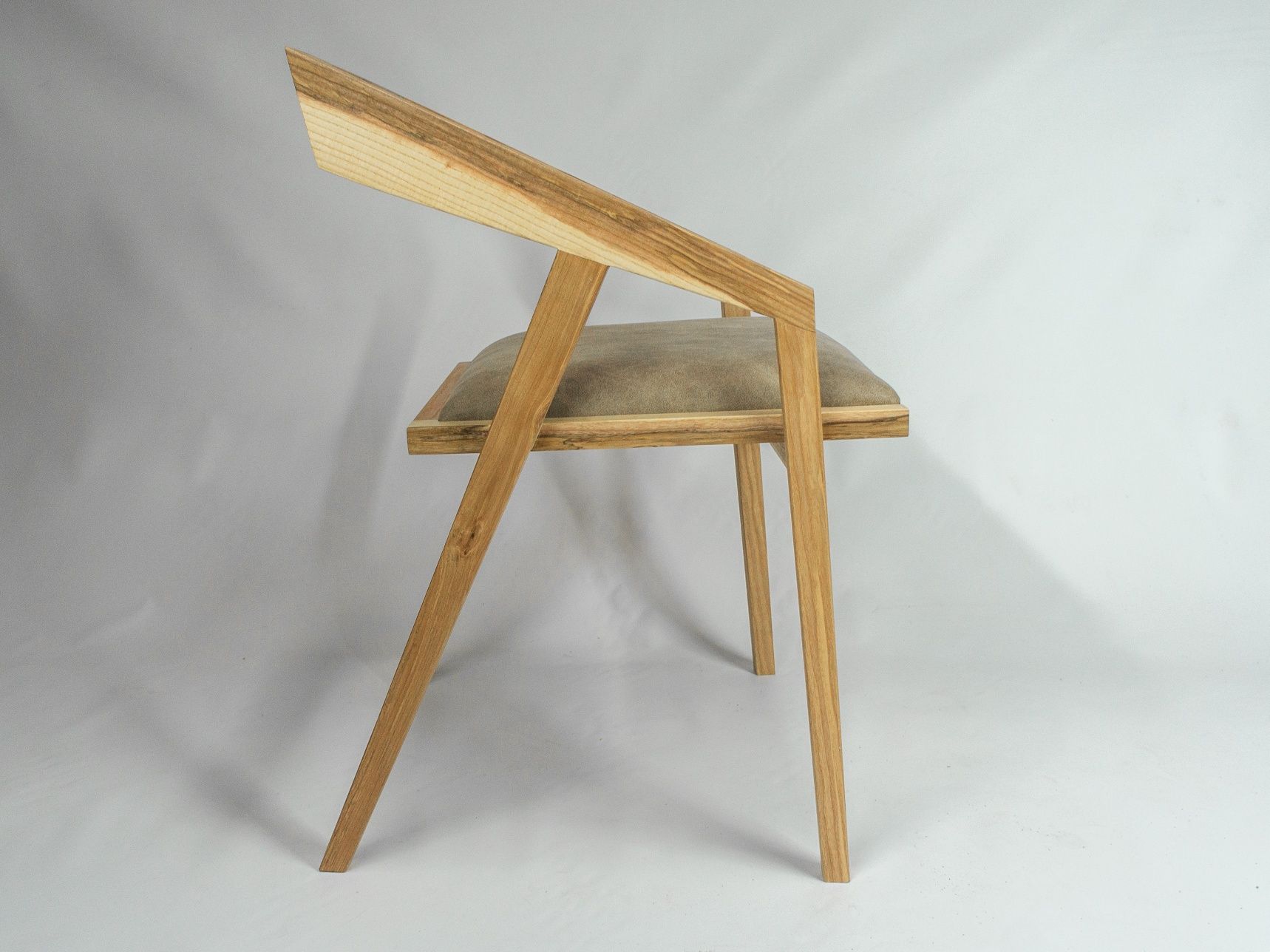 Стілець - крісло для кухні дерев'яне м'яке з ясена або дуба