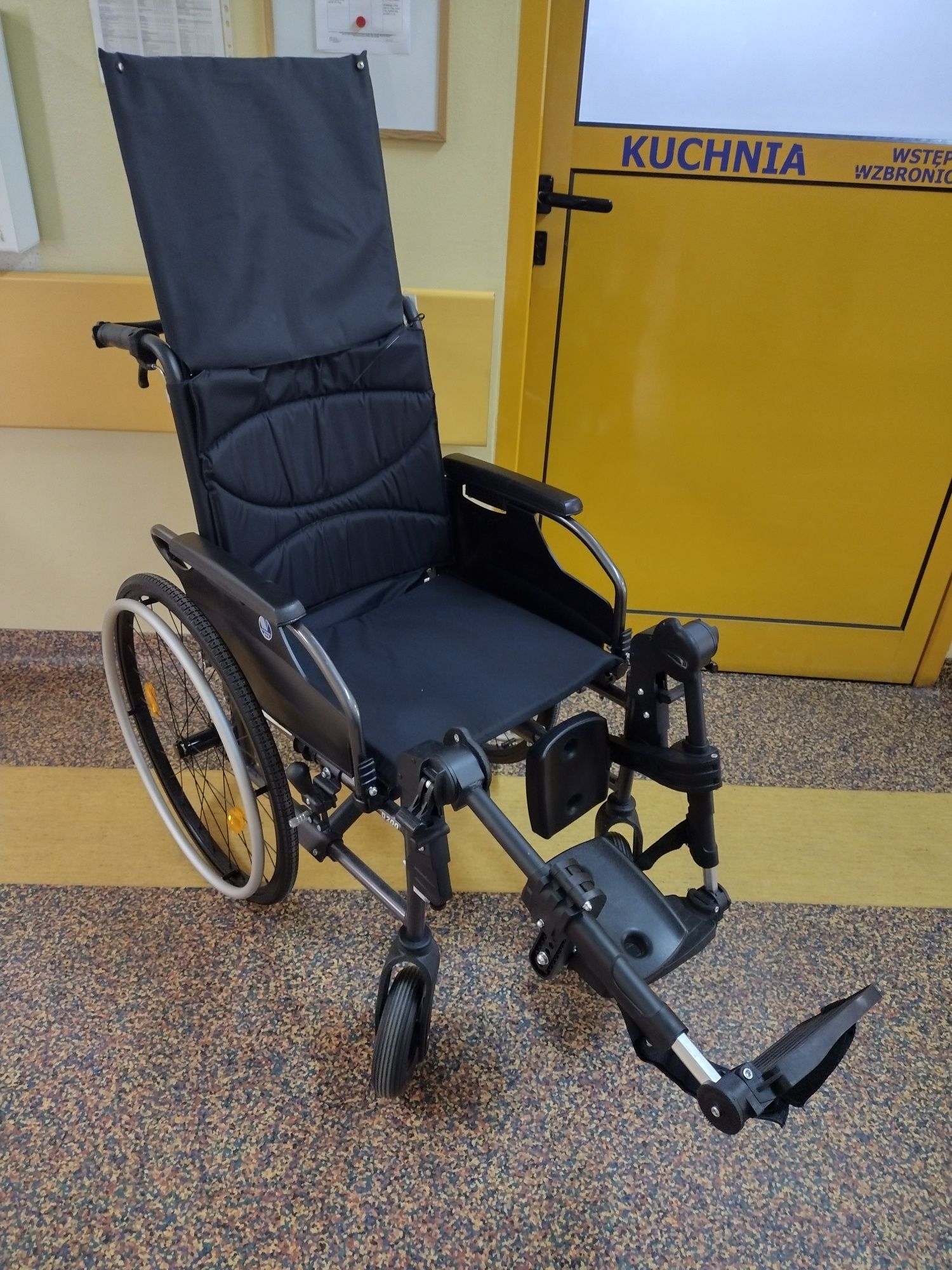 Wózek inwalidzki specjalistyczny neurologiczny