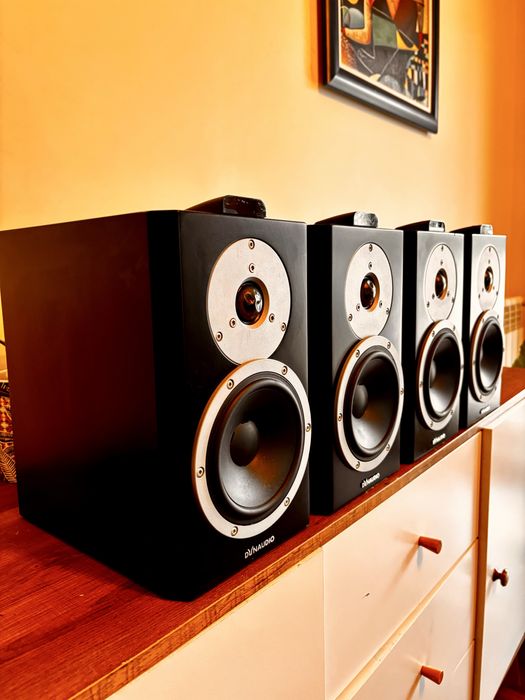 Colunas Dynaudio XEO 4 + Dynaudio HUB