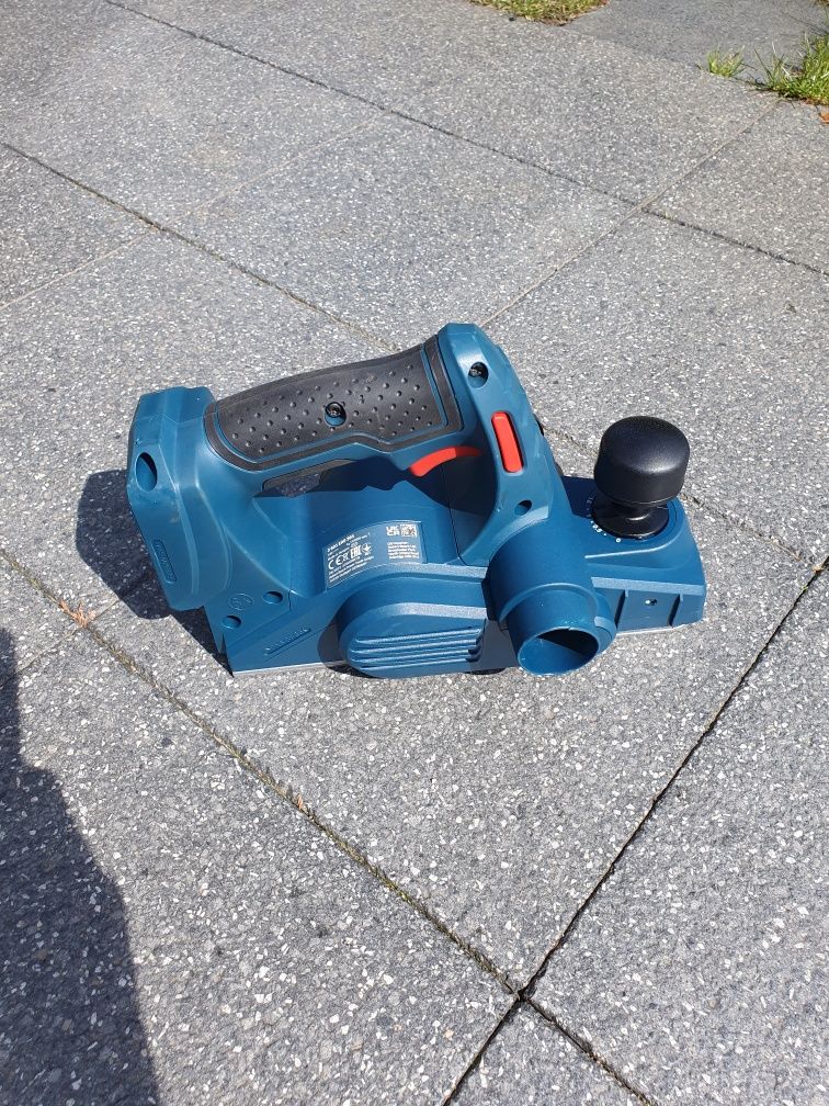 Bosch gho 18v LI