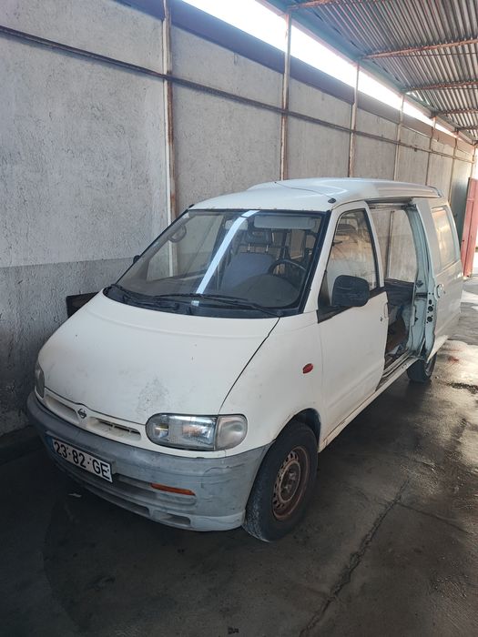 Nissan Vanette 2.3 Cargo