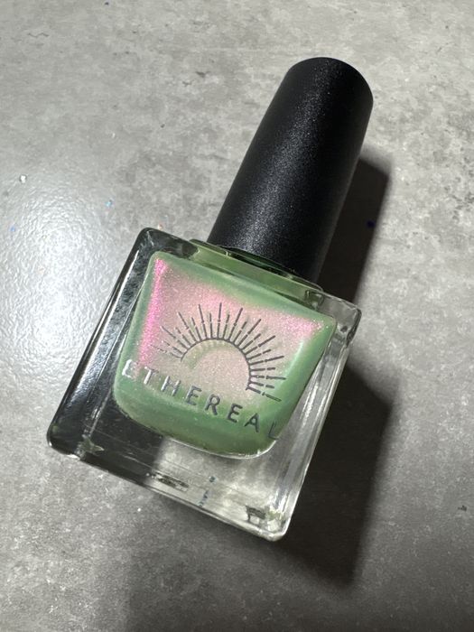 Ethereal Lacquer lakier do paznokci Luna Moth