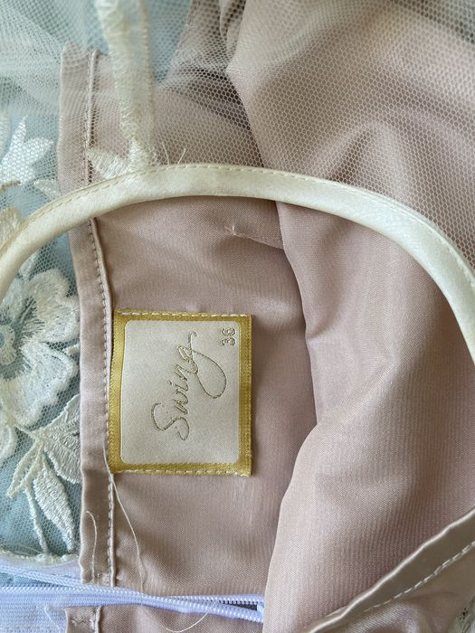 Sukienka koronkowa Swing r.36