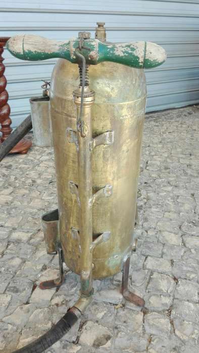 Pulverizador Rocha em cobre Raro