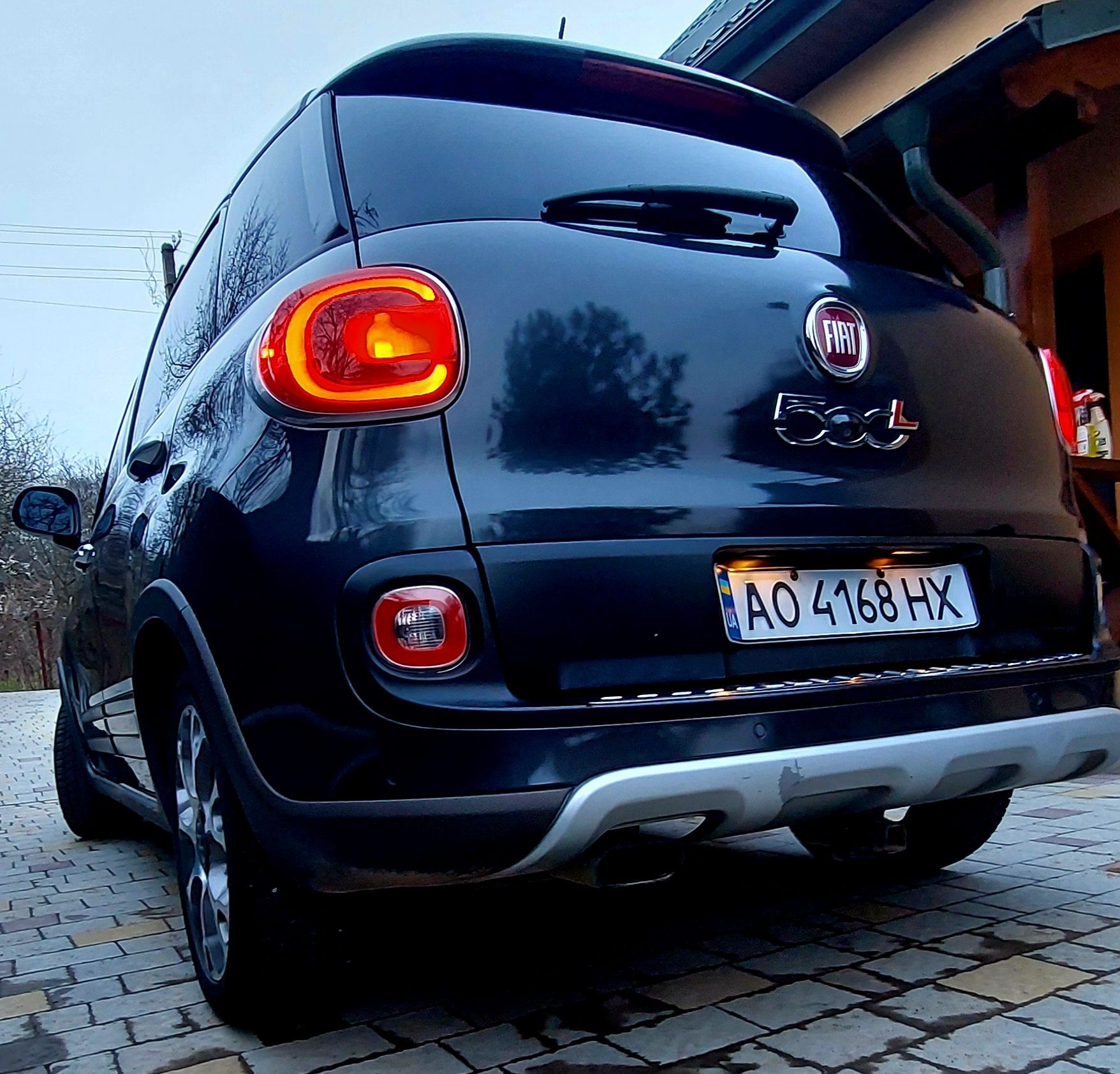 Fiat 500L мінікросовер у відмінному стані