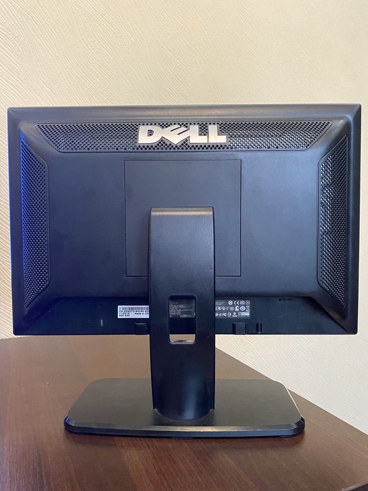 Рабочий монитор Dell SE178WFPc