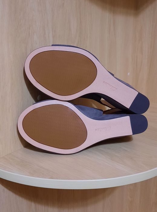Босоніжки Clarks Натуральна замша р. 40 устілка 26-26,2 см