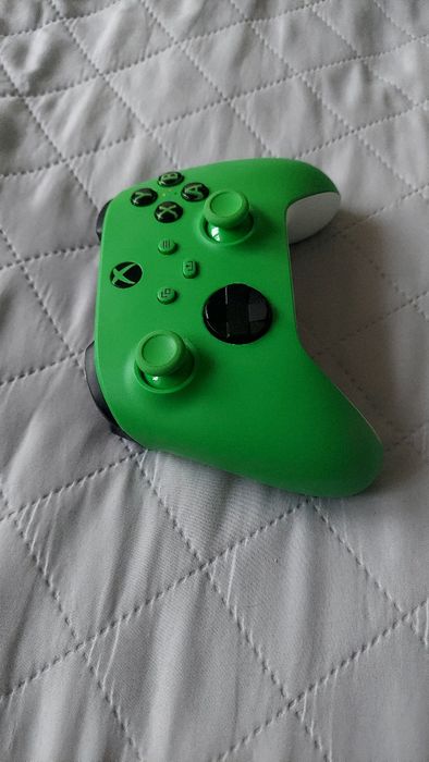 Pad MICROSOFT Xbox One / Series / PC Velocity Green