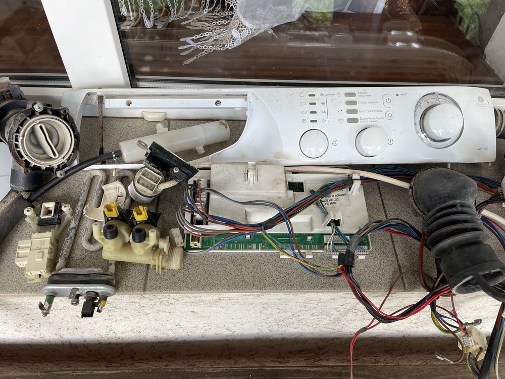 Запчастини Ariston AVL 100R