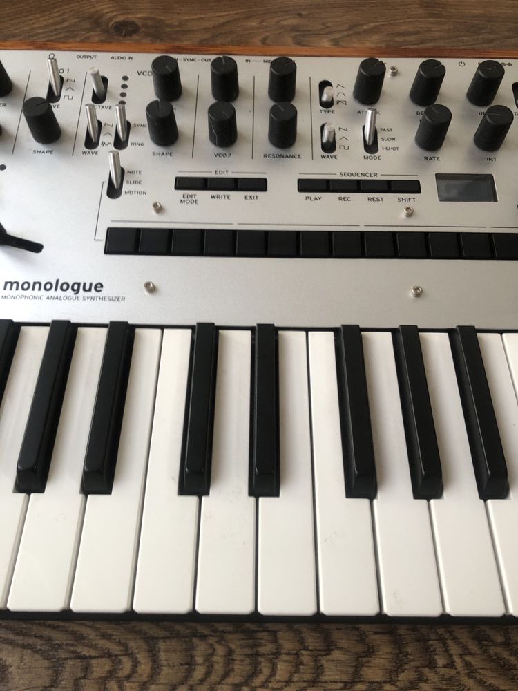 Korg Monologue/ Minilogue