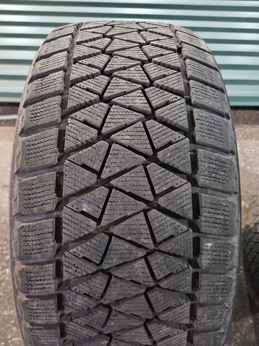 Зимові шини Bridgestone