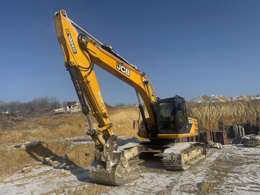 Гусеничний екскаватор JCB 240 ls