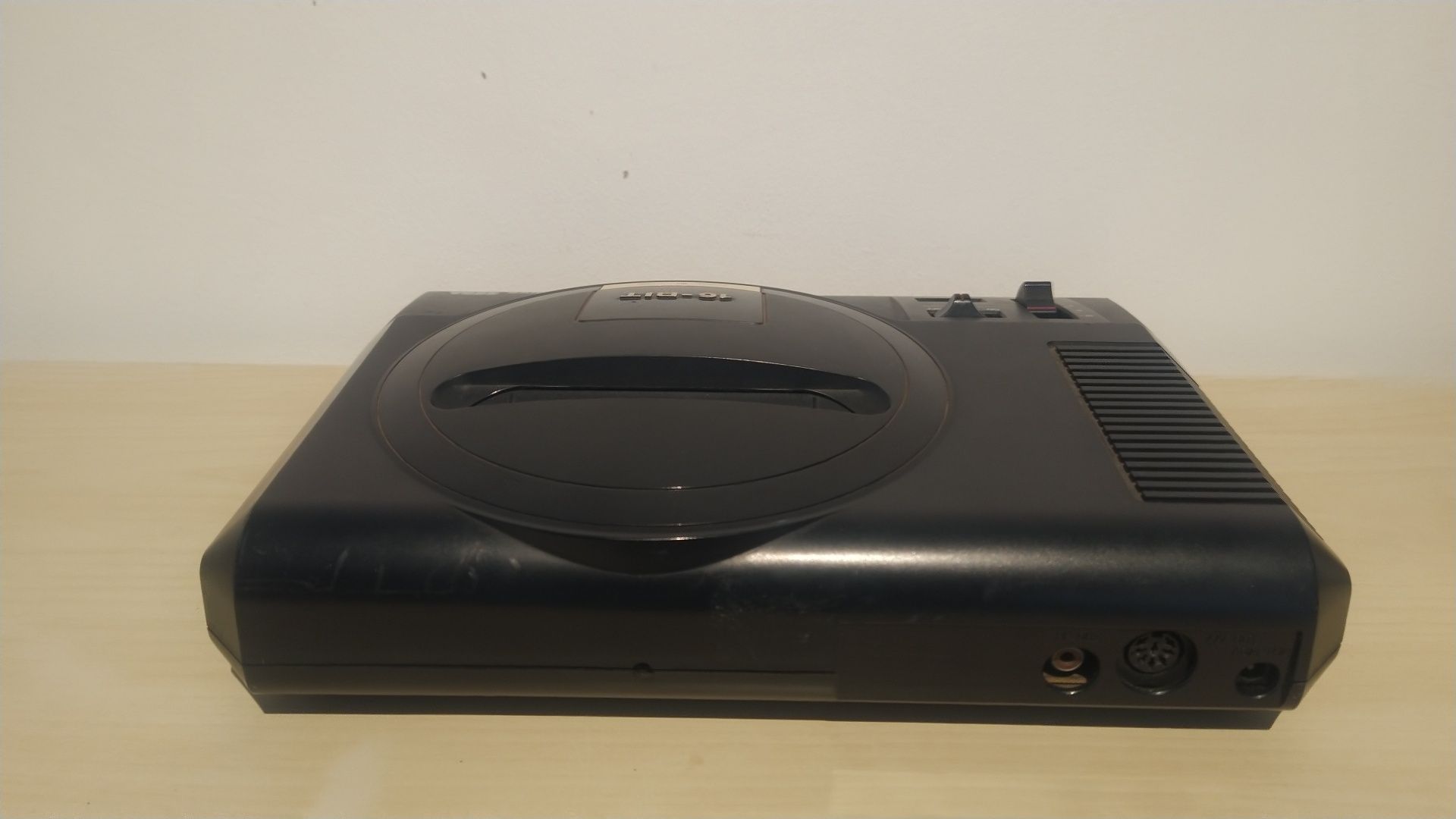Consola Sega Megadrive - só consola