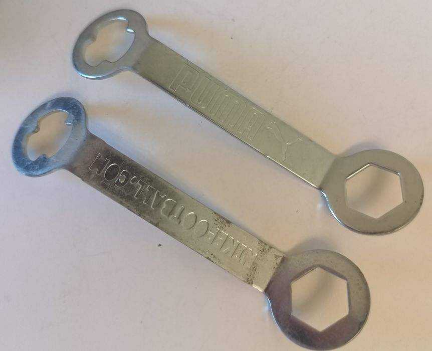 Шипи для бутсів Adidas