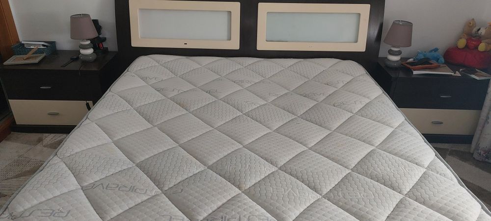 Pack colchao , cama , 2mesas de  cabeceira