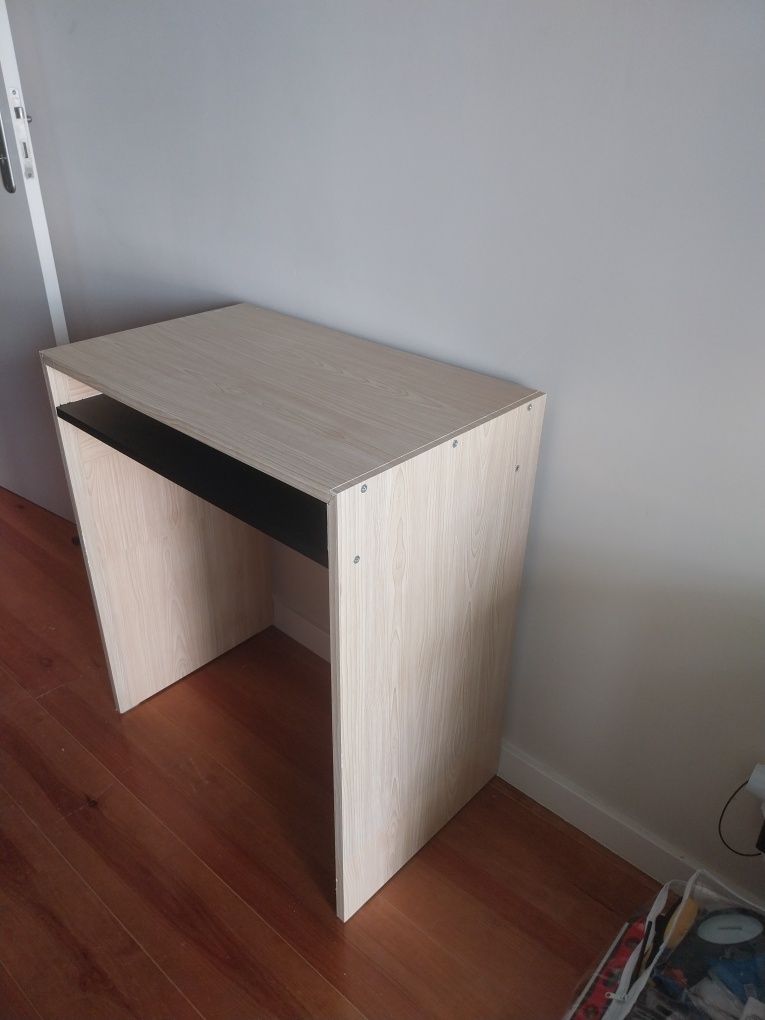 Ikea TORALD forrada e pintada