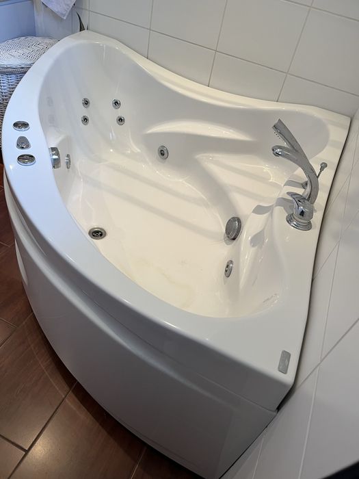 Wanna z hydromasażem